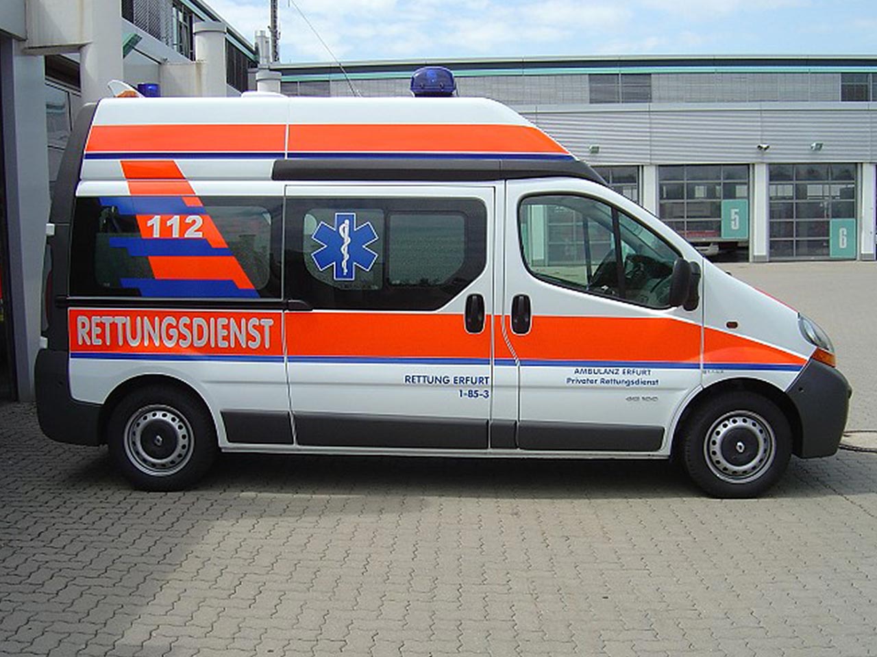 Renault-Traffic-L2H2-2.0-dci-100